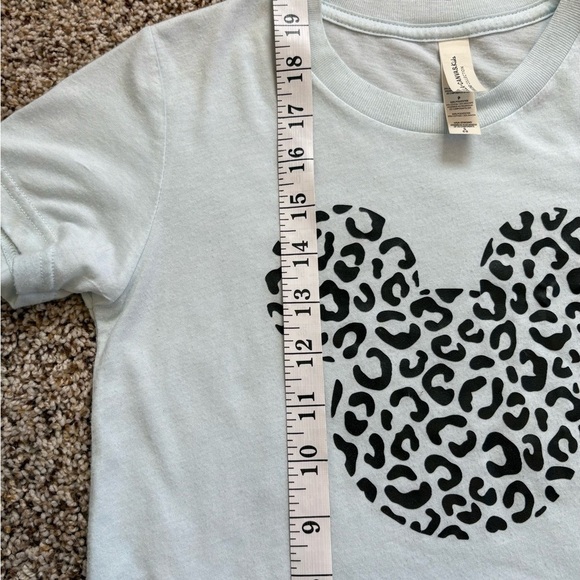 🤍5 for 20$ Bella Canvas Disney Baby Blue Short Sleeve Tee Size Kids Small 6-8 - Picture 7 of 7